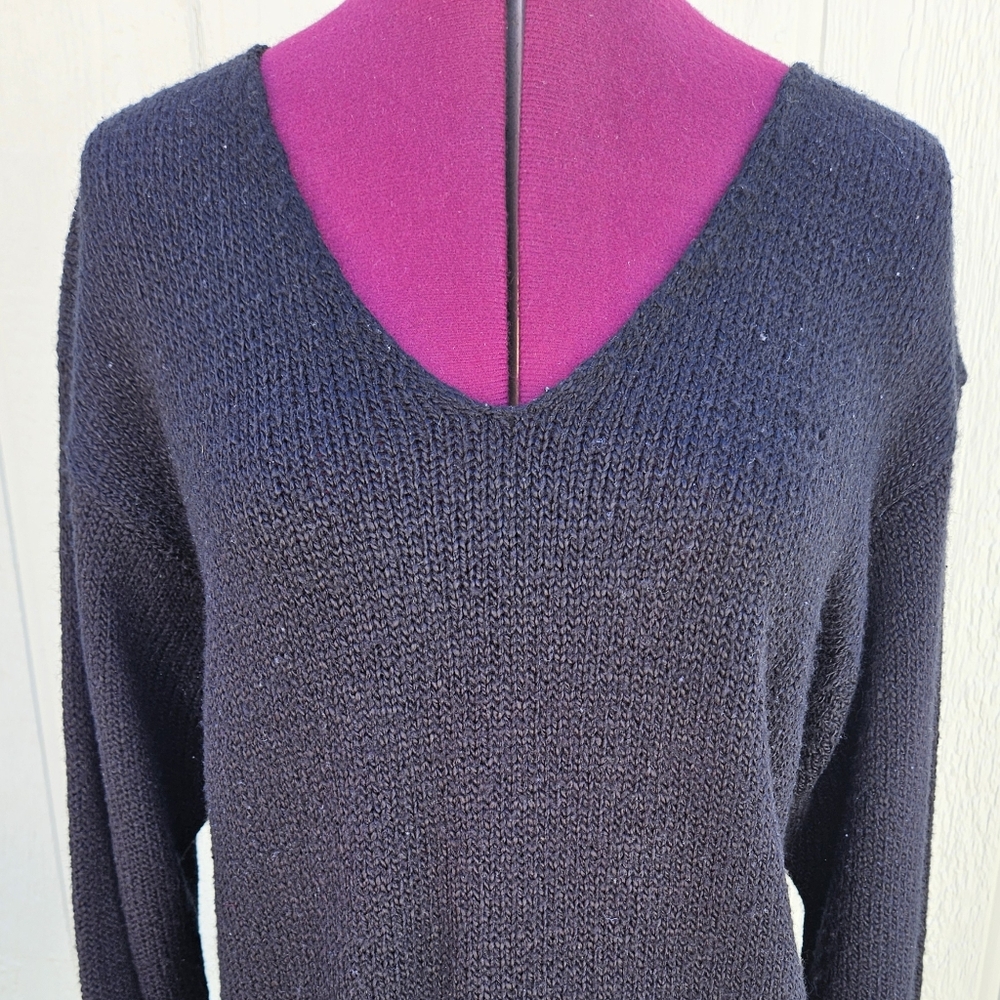 Carolyn Taylor Women's V-Neck Sweater - Black